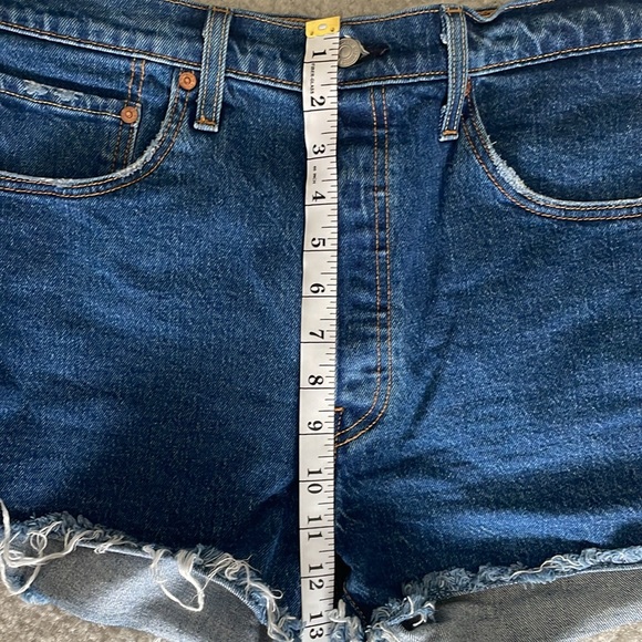 Levi’s dark wash jean shorts - Picture 7 of 8